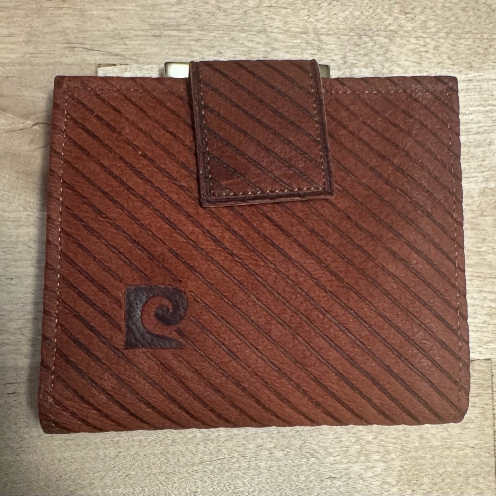 Pierre Cardin Brown Leather vintage kiss lock wallet